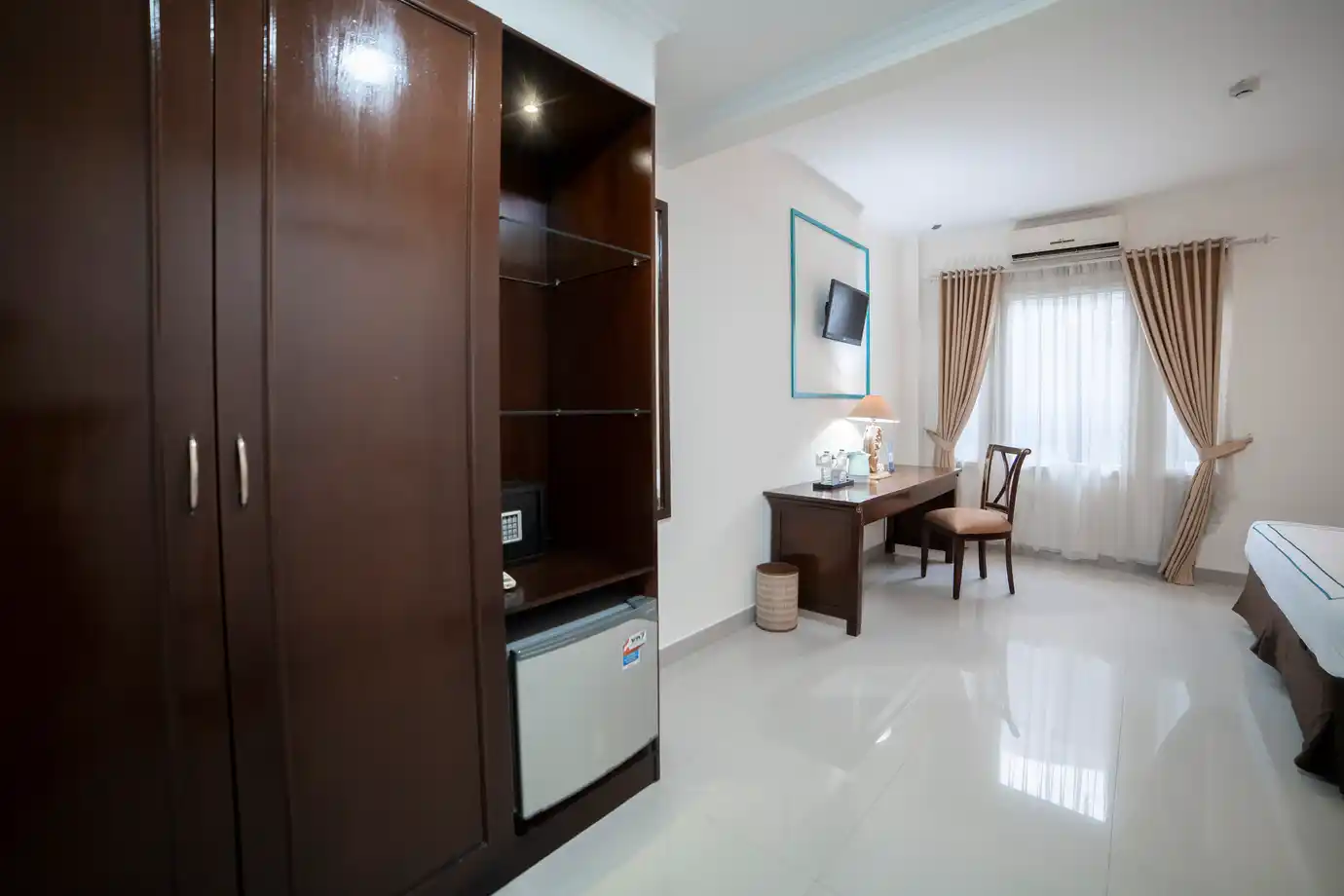Premiere Twin Room - 5