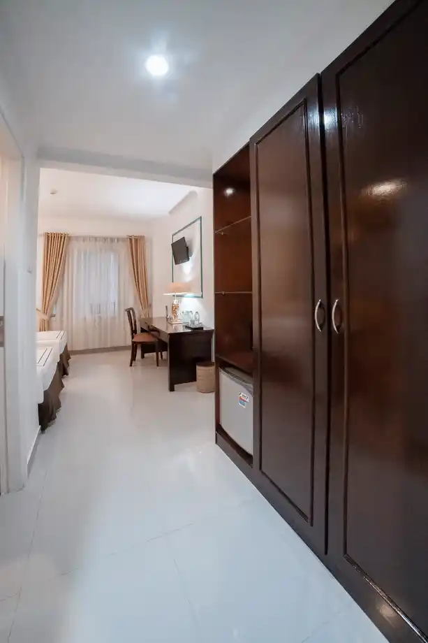 Premiere Twin Room - 7