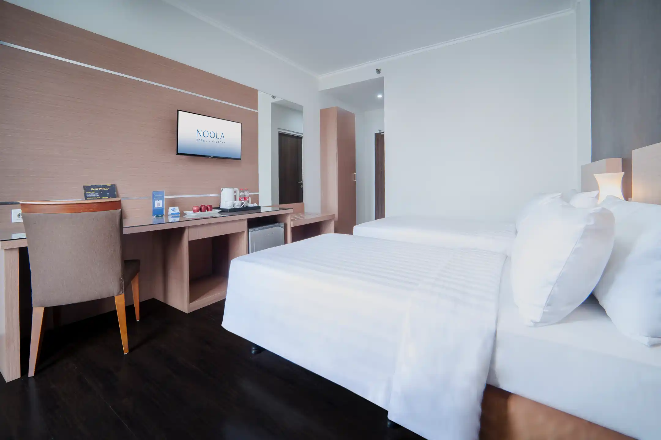 Deluxe Twin Room - 14