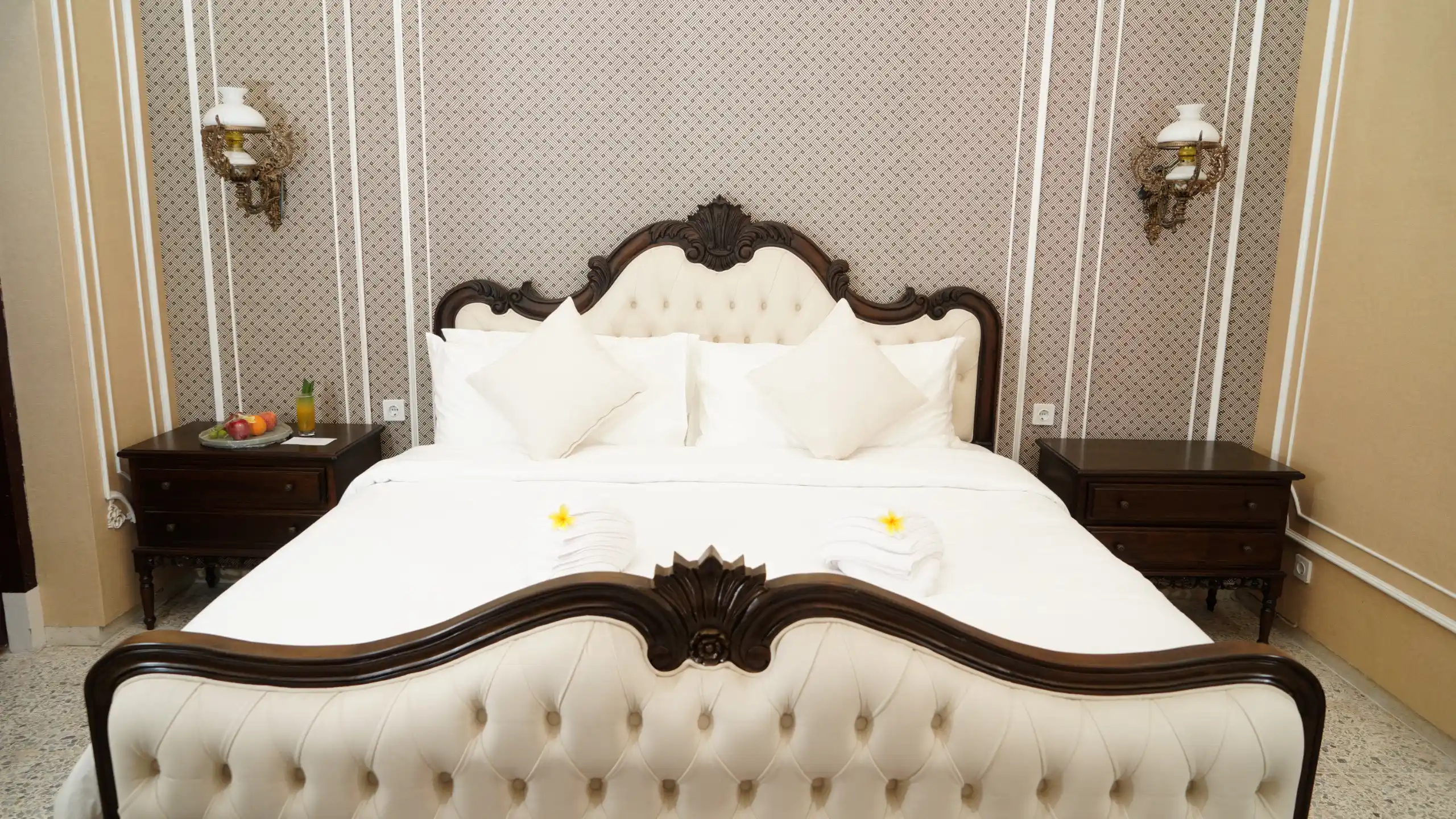 VILLA THREE BEDROOM (OMAH MANTEN)