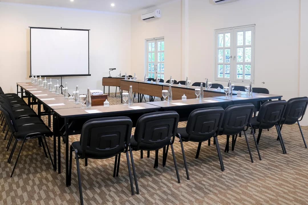 MEETING ROOM 1